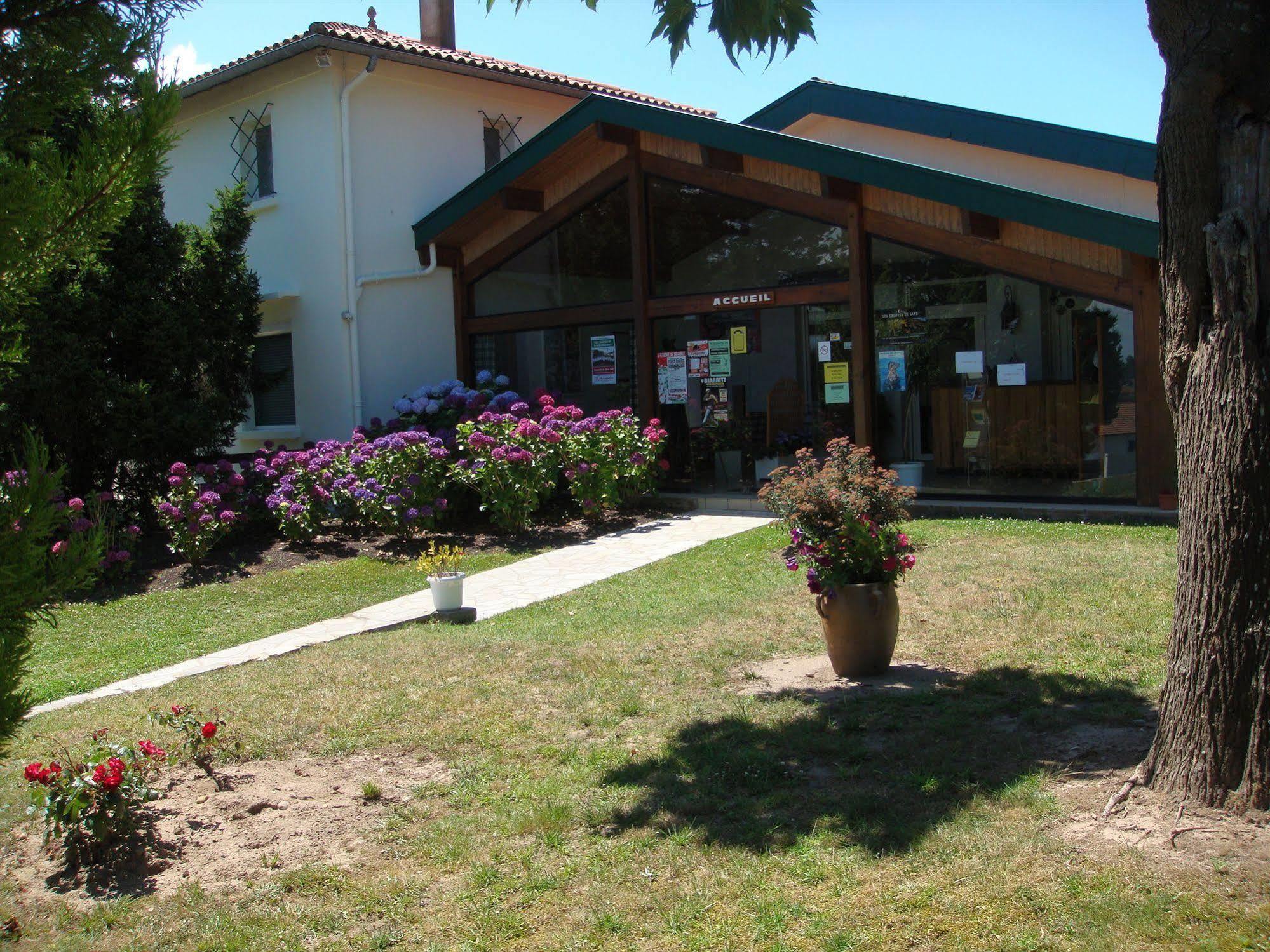 Hotel Domaine Du Pignada Boucau Exterior foto